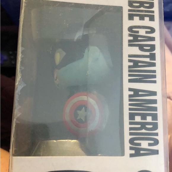 FUNKO WHAT IF MARVEL ZOMBIE CAPTAIN AMERICA #941 - Picture 3 of 6